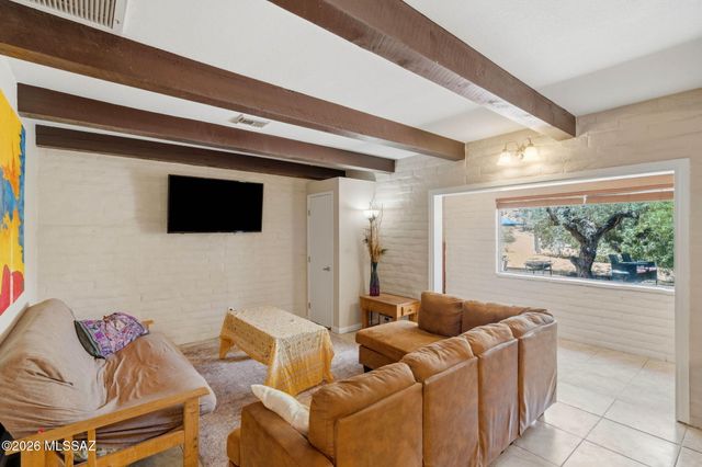 5635 N Via Latigo, Tucson, AZ 85704