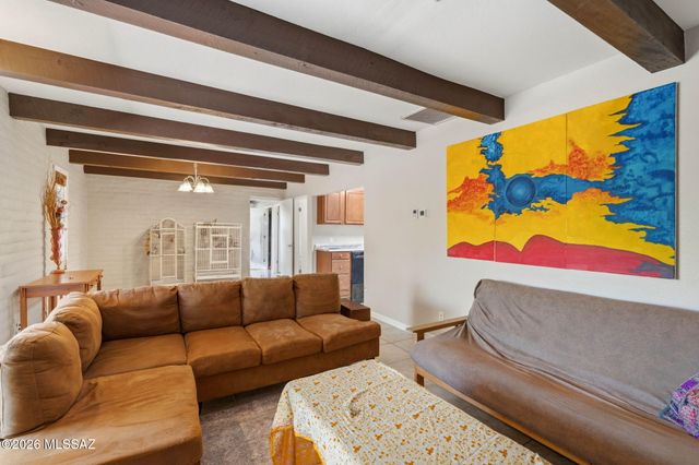 5635 N Via Latigo, Tucson, AZ 85704