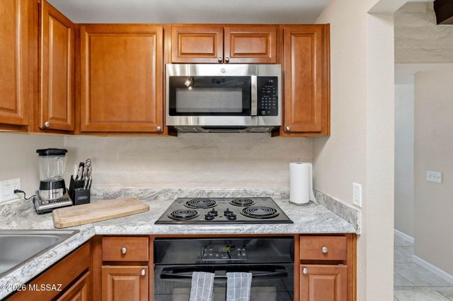 5635 N Via Latigo, Tucson, AZ 85704
