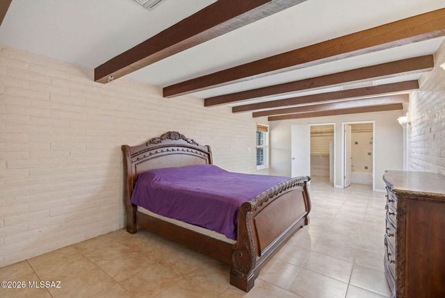 5635 N Via Latigo, Tucson, AZ 85704