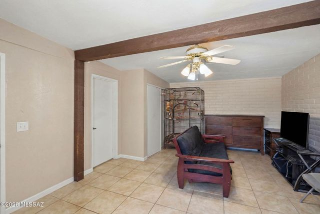 5635 N Via Latigo, Tucson, AZ 85704