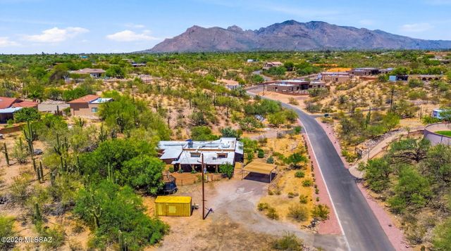 5635 N Via Latigo, Tucson, AZ 85704
