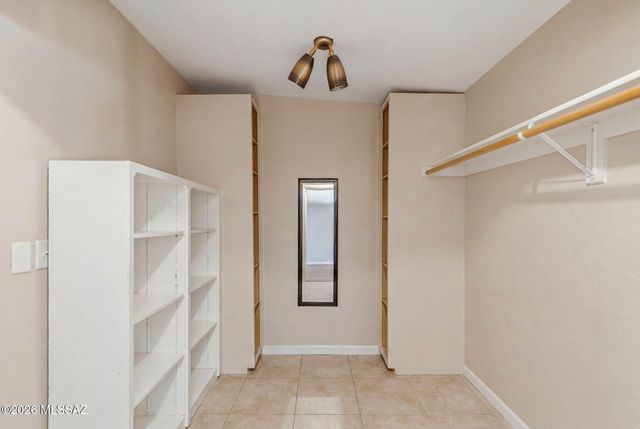 5635 N Via Latigo, Tucson, AZ 85704
