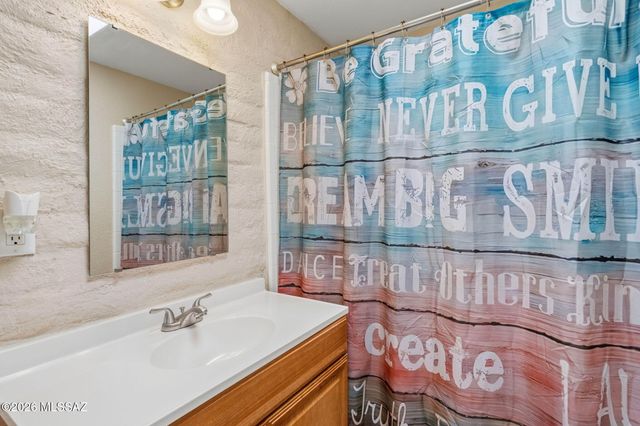5635 N Via Latigo, Tucson, AZ 85704