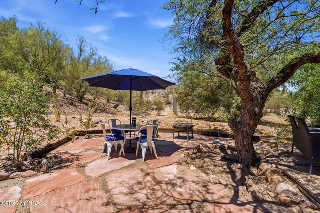 5635 N Via Latigo, Tucson, AZ 85704