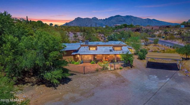 5635 N Via Latigo, Tucson, AZ 85704