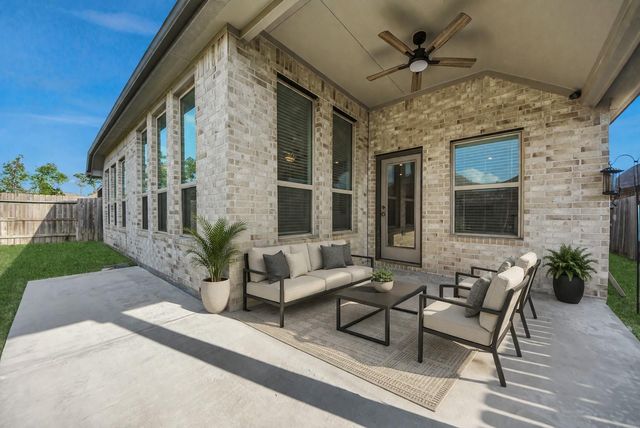 3031 Stonebriar Court, Conroe, TX 77301