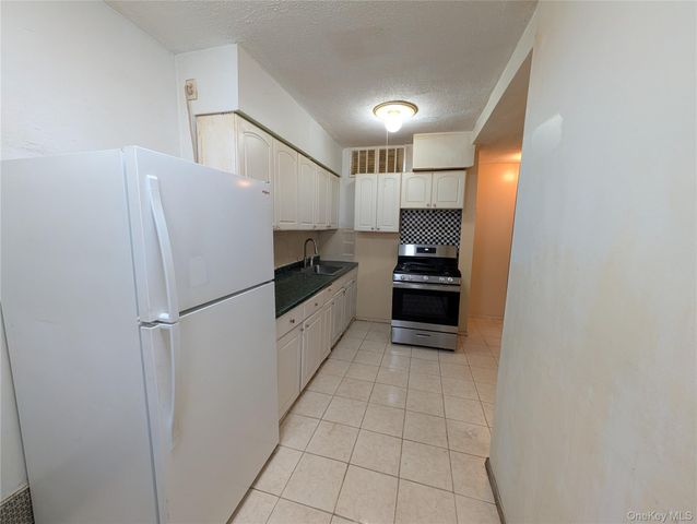 207-11 Hillside Avenue, Queens Village, NY 11427