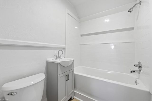 8 Cotton PL, Portsmouth, VA 23702