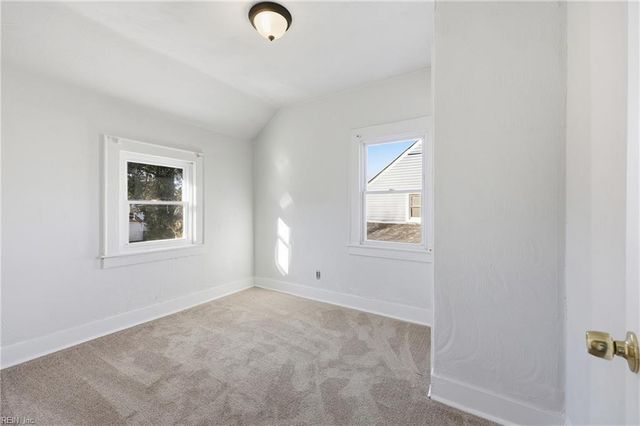 8 Cotton PL, Portsmouth, VA 23702