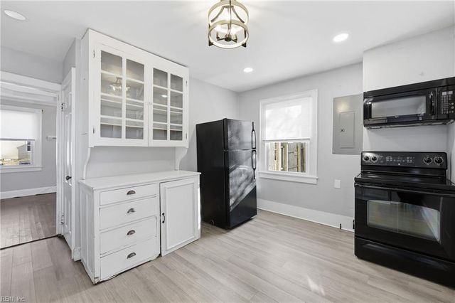 8 Cotton PL, Portsmouth, VA 23702