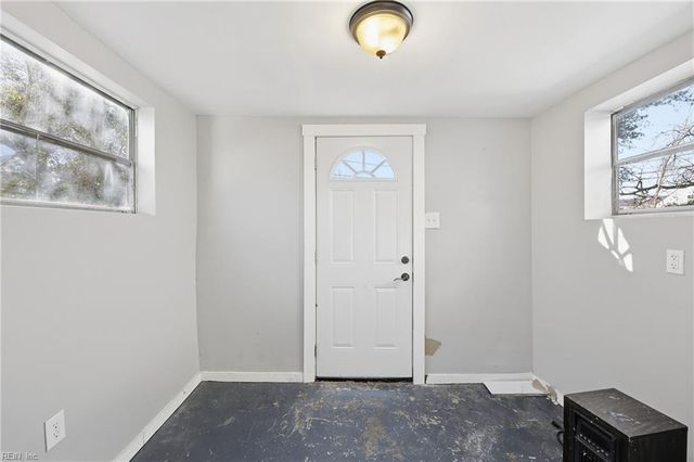 8 Cotton PL, Portsmouth, VA 23702