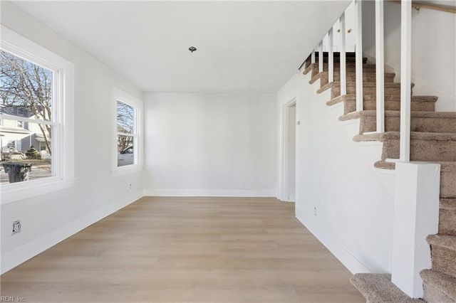 8 Cotton PL, Portsmouth, VA 23702