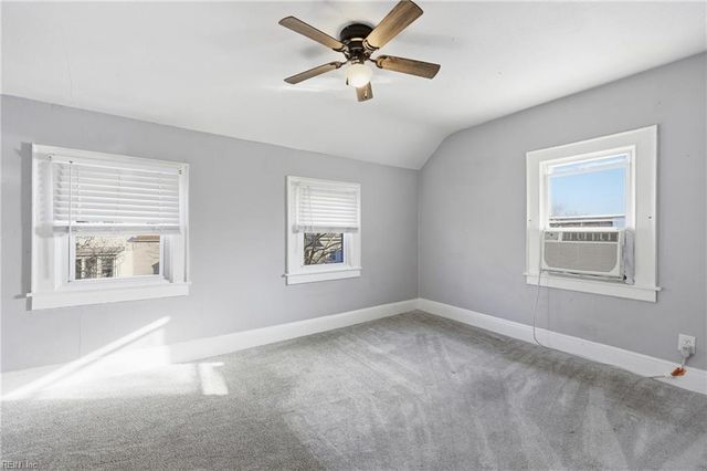 8 Cotton PL, Portsmouth, VA 23702