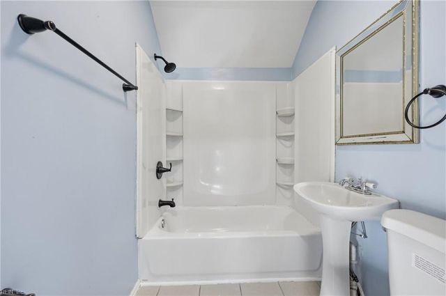 8 Cotton PL, Portsmouth, VA 23702