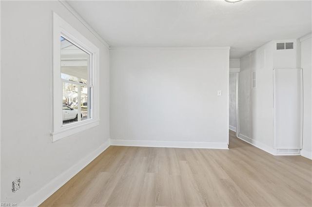 8 Cotton PL, Portsmouth, VA 23702