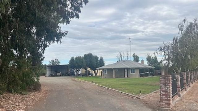 11776 Victory Ave, Oakdale, CA 95361