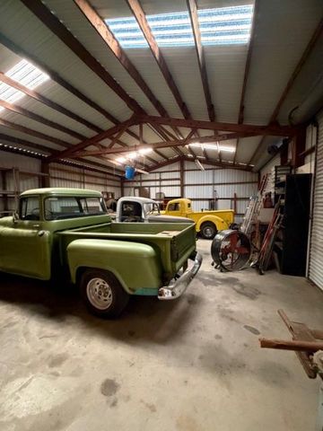 11776 Victory Ave, Oakdale, CA 95361