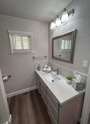 11776 Victory Ave, Oakdale, CA 95361