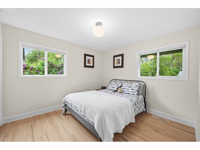 18718 ROSE Way, West Linn, OR 97068