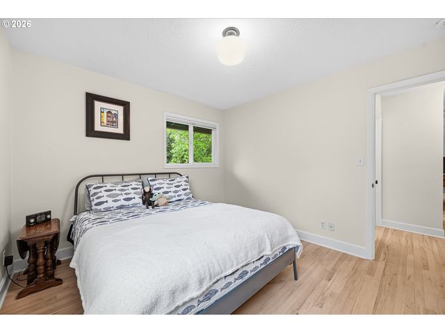 18718 ROSE Way, West Linn, OR 97068