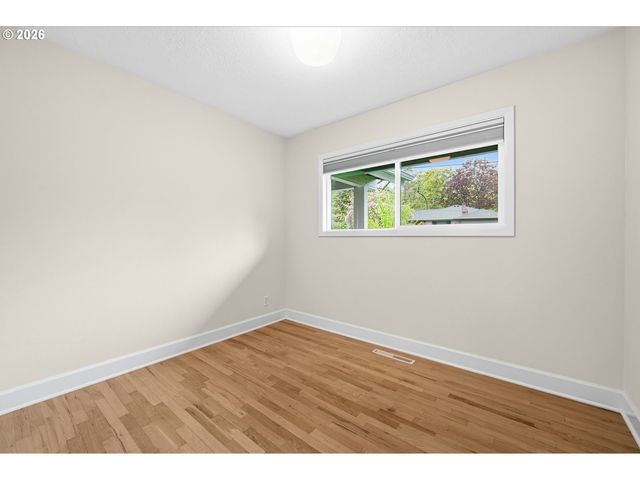 18718 ROSE Way, West Linn, OR 97068