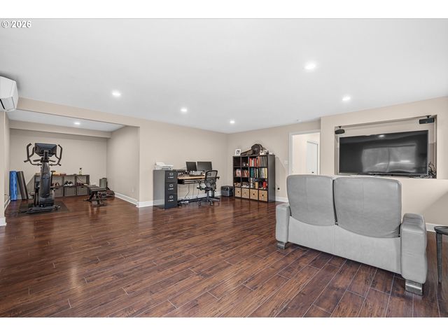 18718 ROSE Way, West Linn, OR 97068