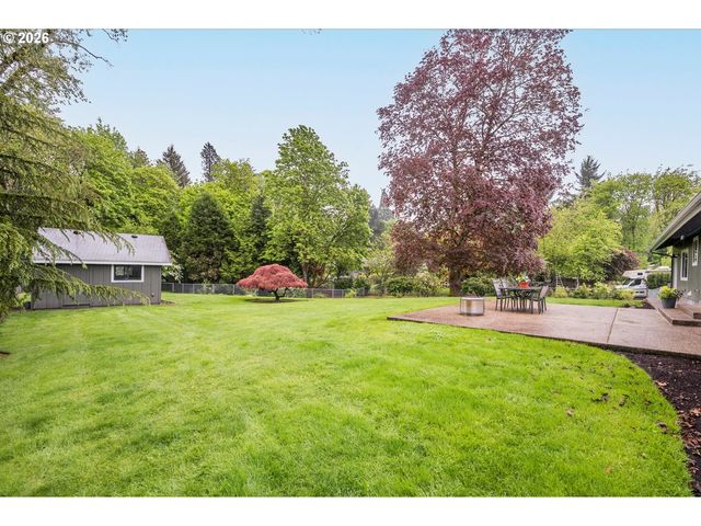 18718 ROSE Way, West Linn, OR 97068
