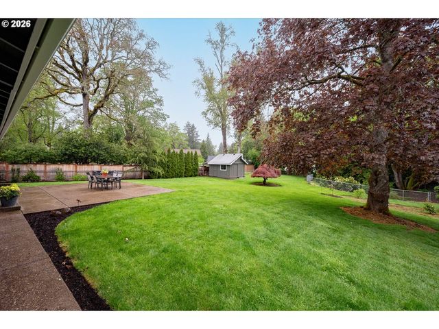 18718 ROSE Way, West Linn, OR 97068