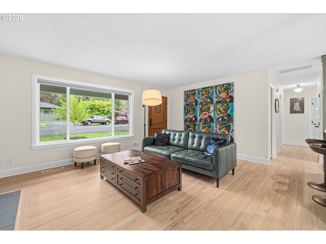 18718 ROSE Way, West Linn, OR 97068