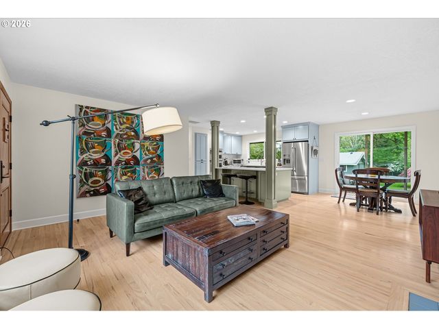 18718 ROSE Way, West Linn, OR 97068