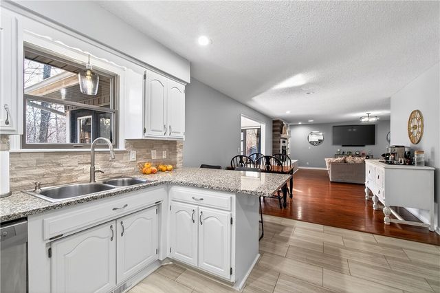 3 Cunningham Lane, Bella Vista, AR 72715