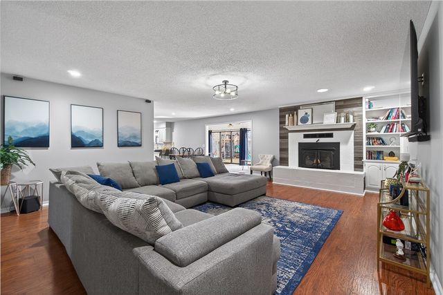 3 Cunningham Lane, Bella Vista, AR 72715