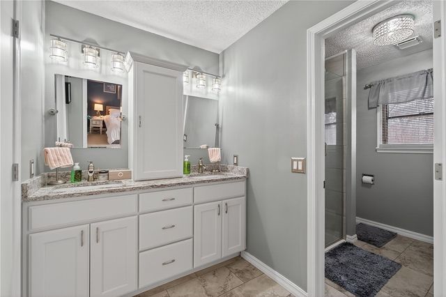 3 Cunningham Lane, Bella Vista, AR 72715