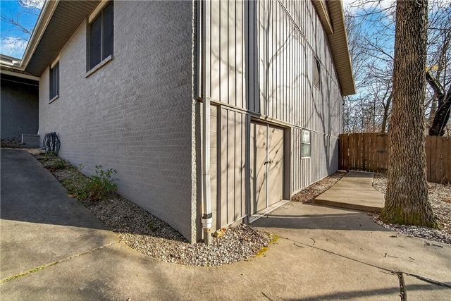 3 Cunningham Lane, Bella Vista, AR 72715