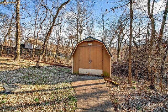 3 Cunningham Lane, Bella Vista, AR 72715