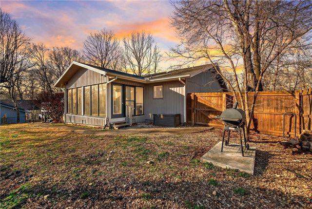 3 Cunningham Lane, Bella Vista, AR 72715