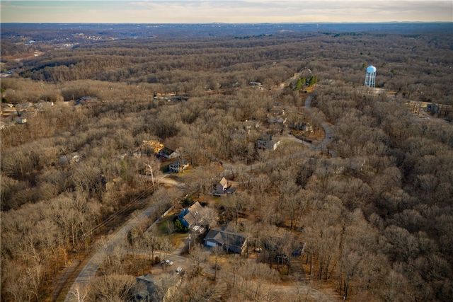 3 Cunningham Lane, Bella Vista, AR 72715