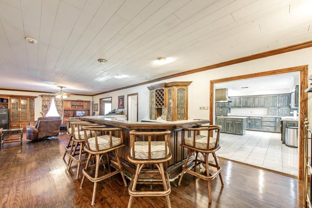 100 Estate Dr, Houma, LA 70364