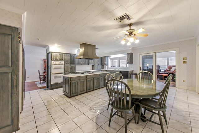 100 Estate Dr, Houma, LA 70364