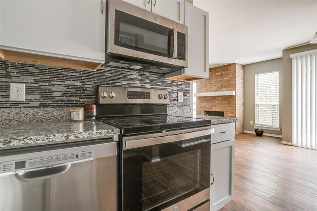 5806 Marvin Loving Drive 212, Garland, TX 75043