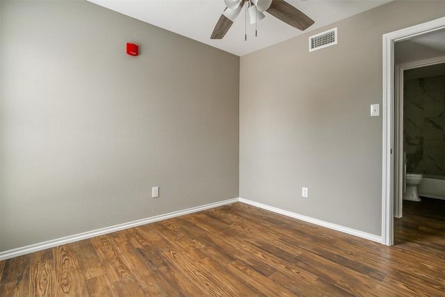 5806 Marvin Loving Drive 212, Garland, TX 75043