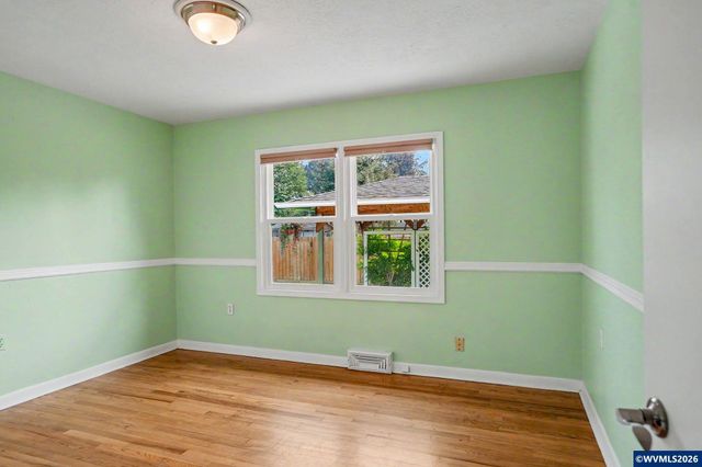 874 W Ida St, Stayton, OR 97383