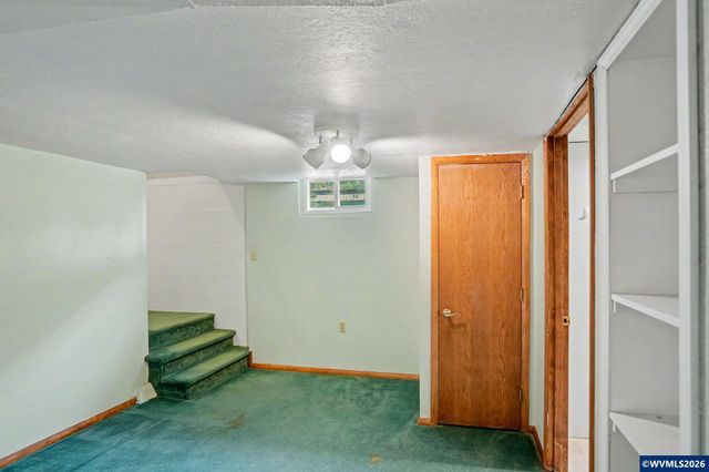 874 W Ida St, Stayton, OR 97383