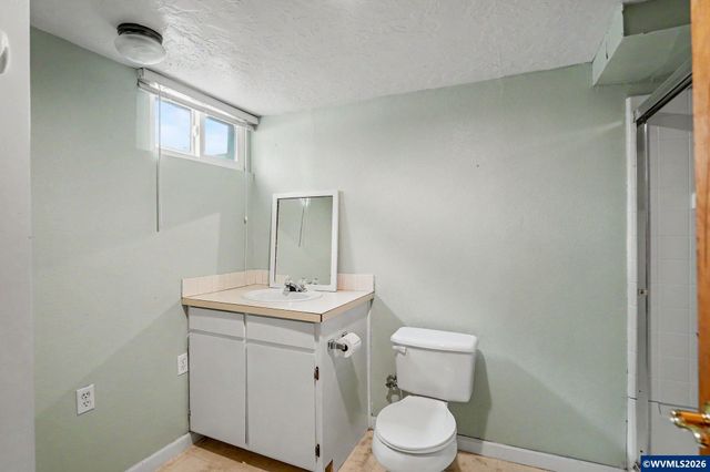 874 W Ida St, Stayton, OR 97383