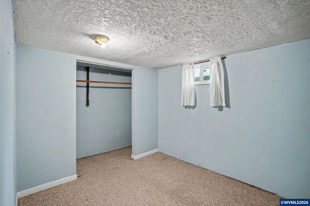 874 W Ida St, Stayton, OR 97383