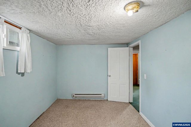 874 W Ida St, Stayton, OR 97383