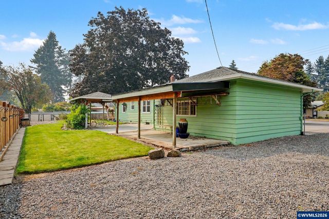874 W Ida St, Stayton, OR 97383