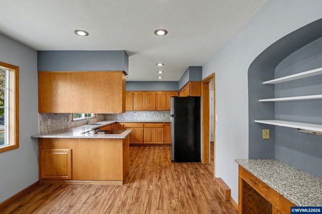 874 W Ida St, Stayton, OR 97383