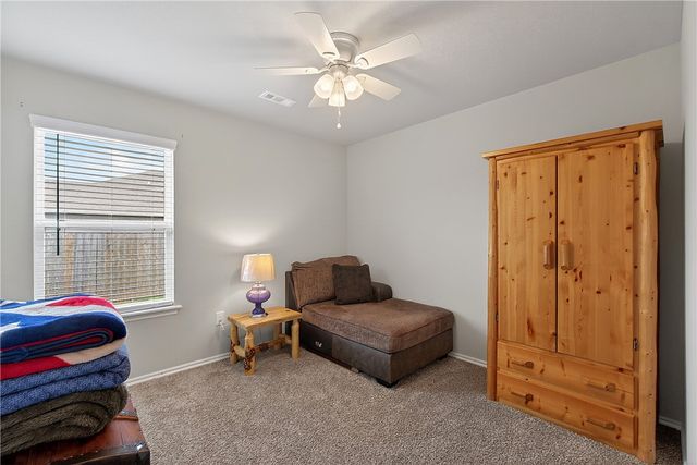 613 S Smith Avenue, Gentry, AR 72734
